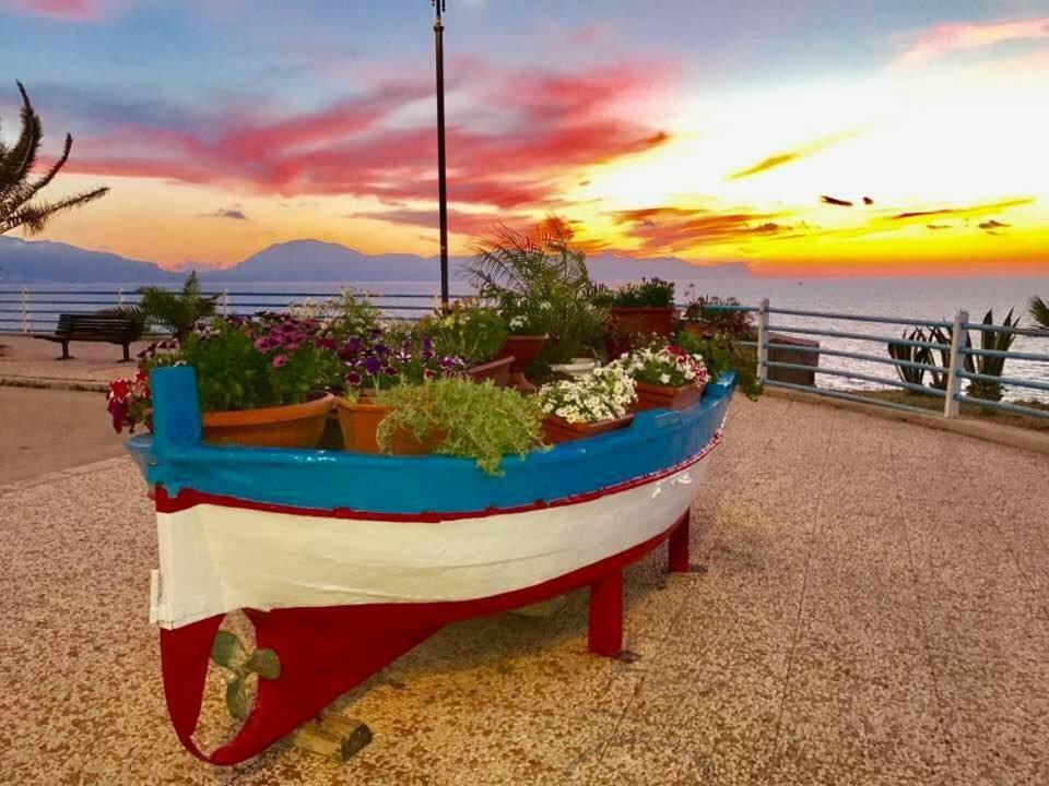 Case Vacanze Russo Villa ตรัปเปโต ภายนอก รูปภาพ